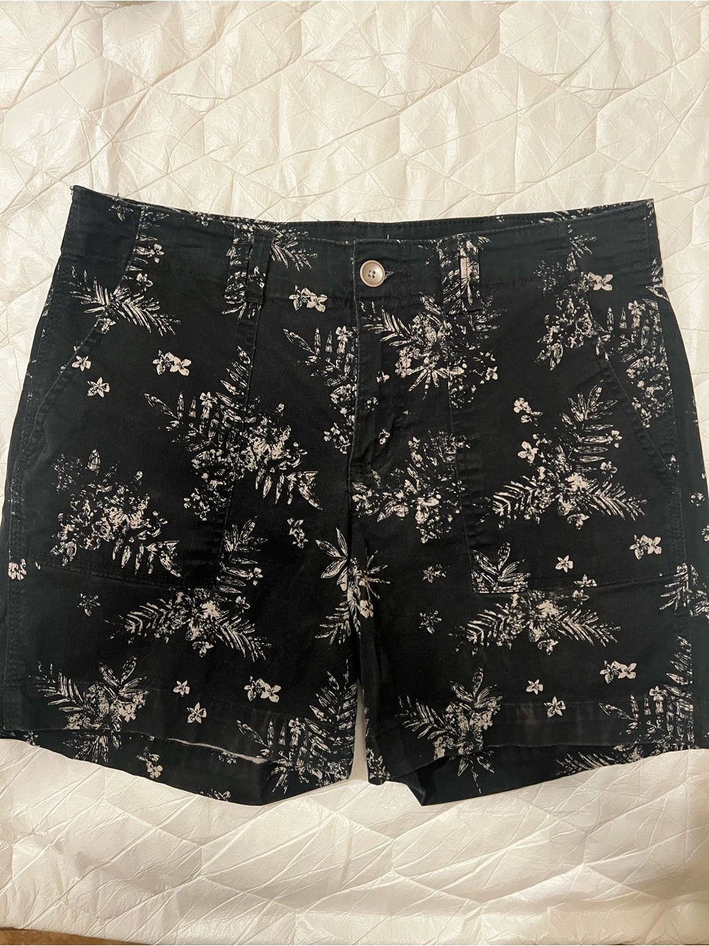 Lee Women's Black Print Shorts 10 Medium